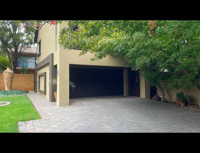 3 BEDROOM HOUSE FOR SALE IN ELDO MANOR